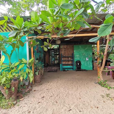 Oasis Vandrehjem Puerto Viejo de Talamanca Eksteriør billede