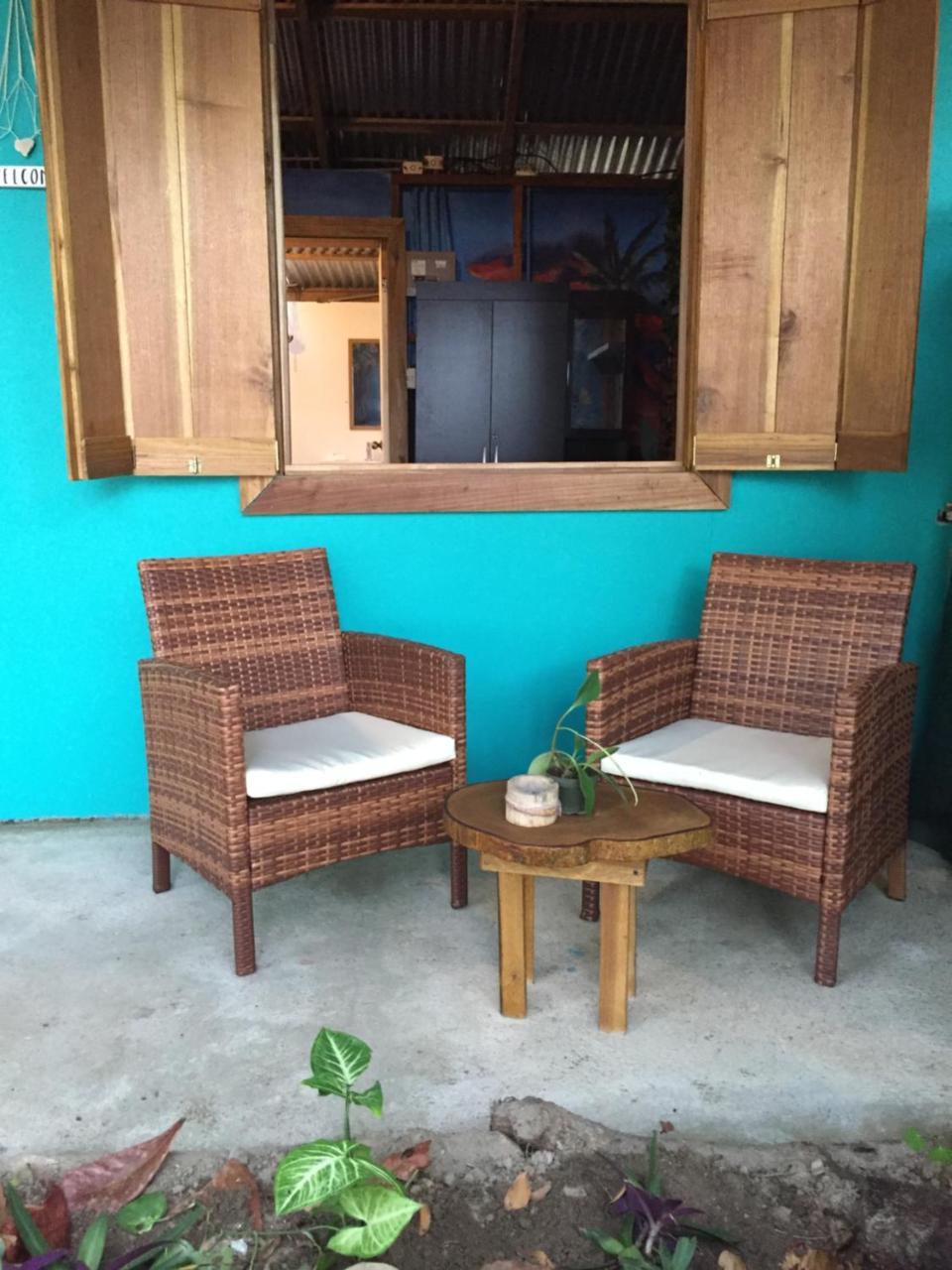 Oasis Vandrehjem Puerto Viejo de Talamanca Eksteriør billede